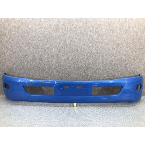 トヨタ　ダイナ　トヨエース　純正　フロントバンパー　(261) トヨタ トヨエース/デュトロ/ダイナ XZU70 ワイド 純正