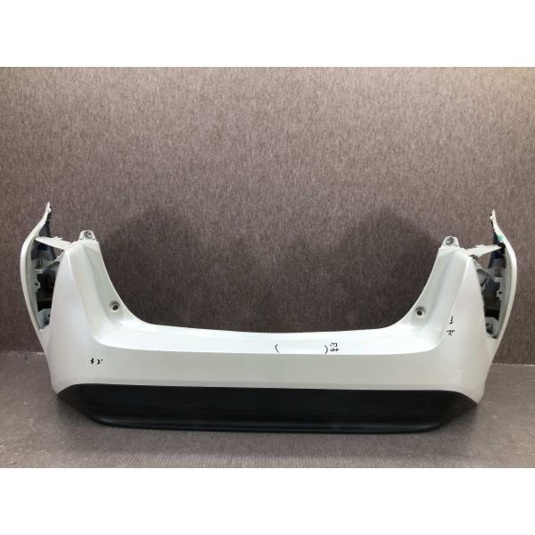 プリウス ZVW50 前期 純正 リアバンパー 52159-47110 070 09428_1zsc24072419