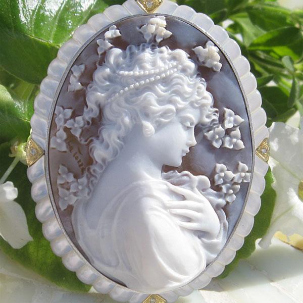 ラファエルペルニーチェ作 k18wg シェルカメオ ダイヤ ホワイトゴールド