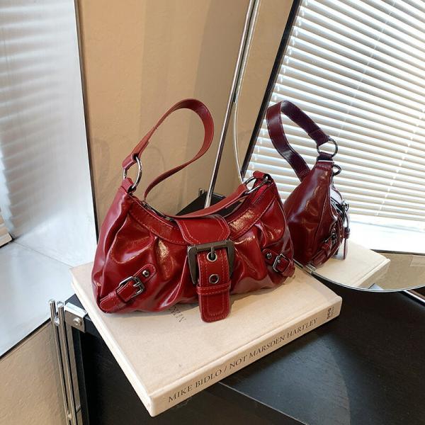 ハンドバッグ レザー レディース 大容量 軽量 高品質 通勤 ショルダーバッグ 無地 滑らか仕上げ 傷に強いステッチ おしゃれ 日常使い 人気 送料無料 レディース フェイクレザー ショルダーバッグ 大容量 軽量 通勤用 ソフト質感 無地 スムース加工 : ヤスイショップ - 通販 -  Yahoo!ショッピング