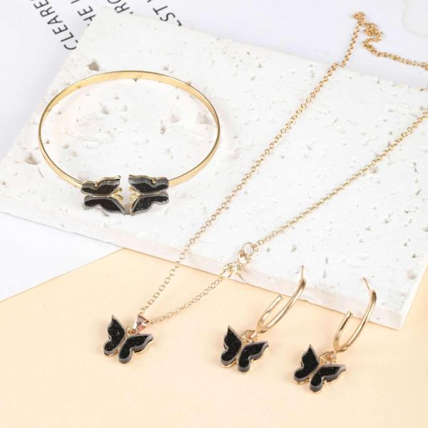ユニバーサルなバタフライデザインのジュエリー3点セットです。素材は合金、カラーはホワイト、ブラック、ピンクから選べます。ネックレスの長さは48cmです。電解メッキ加工を施しています。水や汗、化粧品による変色の可能性があるため、就寝時や入浴時...