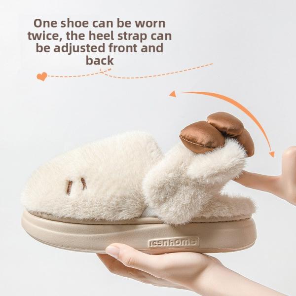 冬の冷たい床対策に適した、ふわふわとした厚底の猫デザインスリッパです。保温性に優れた中綿入り素材を使用しています。耳とリボンが付いた猫モチーフと北欧風のデザインが特徴です。ユニセックス仕様で、滑りにくいEVAソールを採用しています。サイズは...