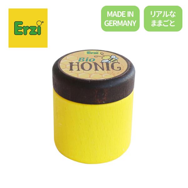 おしゃれでかわいい、ヨーロッパの木のままごと。パンにぴったりの黄金色のはちみつ。フタの開閉ができます。セット内容：本体×1。対象年齢：3歳〜 (あくまでも目安です。実際は個人差が多少ございます。)Erzi(エリツィ)：クルミ割り人形や煙だし...