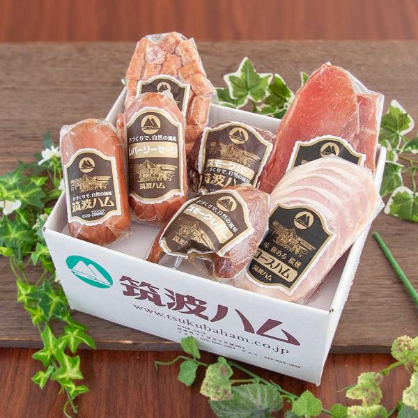 茨城県産豚肉使用。お酒のお供に、なかなか他では味わえない、筑波ハムのシャルキュトリー。お酒のお供に、なかなか他では味わえない、シャルキュトリー。燻製好き、レバー好きにはたまらない！　筑波ハム自慢の酒の肴に、楽しいお酒がすすむ筑波ハムのシャル...