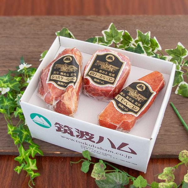 茨城県産 常陸の輝き使用。肩ロースベーコンは、赤身肉の濃い味わいと脂の旨味、滑らかな食感の両方が楽しめますがお酒にピッタリの味わいでおススメです。柔らかく肩ロース肉の独特の風味と、赤身肉の濃い味わいと脂の旨味、滑らかな食感の両方が楽しめます...