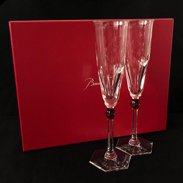 未使用品　バカラ アルクールイブ シャンパン フルート レッドボタン バカラ（Baccarat） アルクール イヴ シャンパンフルート レッドボタン