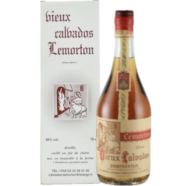 ドンフロンテ地区の農園ルモルトン家が自家蒸留・熟成して造るカルヴァドスの銘品。タイユヴァンやトゥールダルジャンなど名門ホテルに納入され、また生産量に限りがある希少品。ドンフロンテACは、ドンフロンテ地区内の原料を、半連続式で蒸留しますが、原...