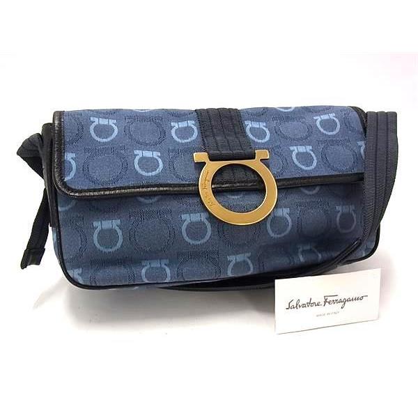 FERRAGAMO フェラガモ ショルダーバッグ ガンチーニ キャンバス AU-21  