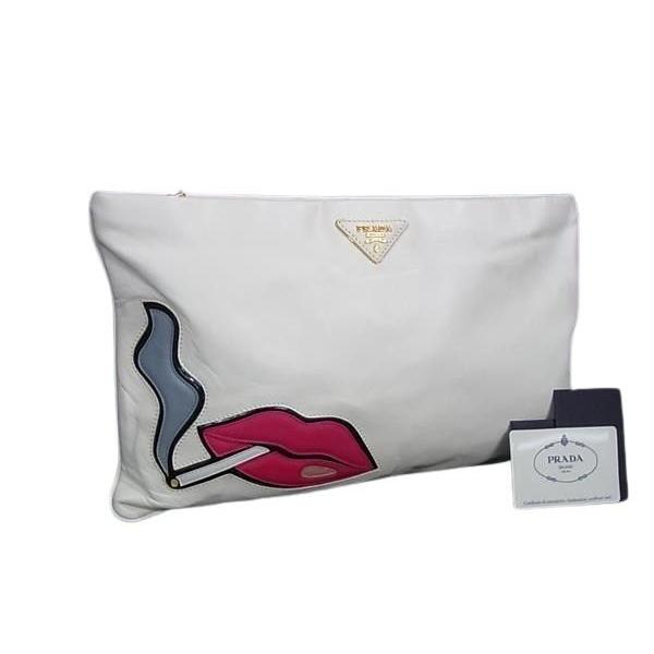 PRADA（プラダ） クラッチバッグ トライアングルロゴ ナッパレザー