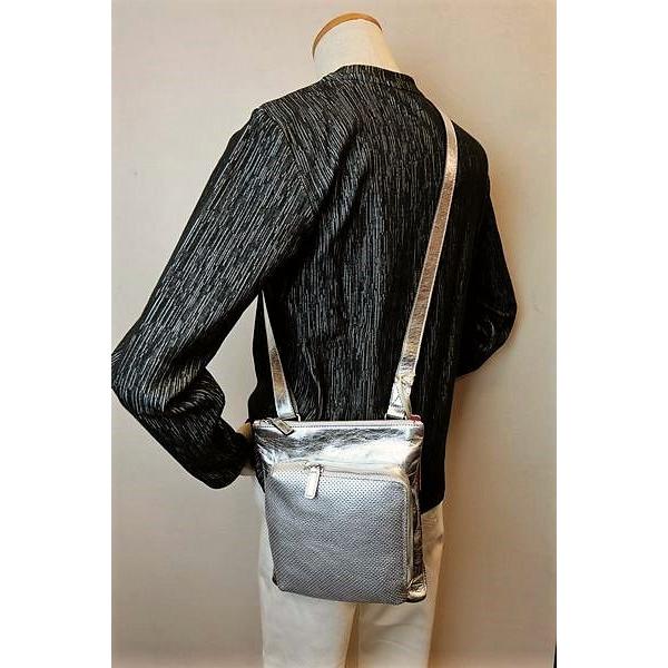 デルコンテ DELCONTE ショルダーバッグ シルバー イタリア製 レザー