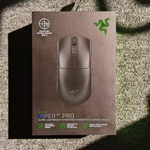 Razer Viper V3 Pro｜超軽量左右対称型ワイヤレス eスポーツマウス【商品特徴】・54g（Black）/55g（White）の超軽量・左右対称。プロ共同設計で素早いフリックと精密エイム。・第2世代 Razer Focus Pr...