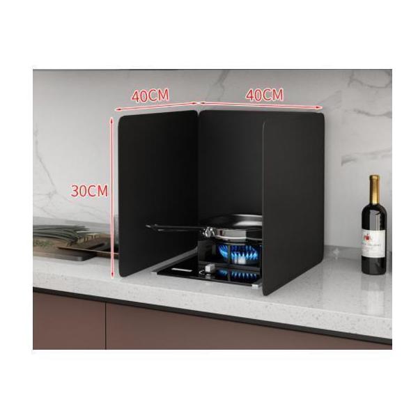 コの字型設計で3面からしっかりガード レンジガード耐熱性?耐水性?耐久性に優れるステンレス素材を採用しているので揚げ物などの高温料理をするときも安心、油跳ね汚れもサッとふき取るだけで楽々。お掃除の手間を格段に減らしてくれます。折り畳むと厚み...