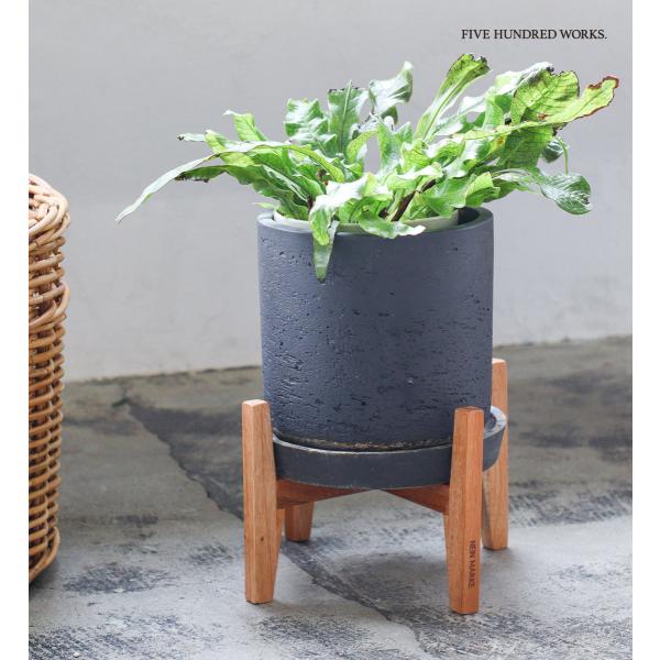 【商品名】NEIN MARKE マホガニー ポットスタンドL ロー【商品説明】マホガニーを使った木の温もりを感じるポットスタンド。 直径200mmの鉢サイズまで対応のナチュラルなポットスタンドです。 色々なテイストのインテリアに馴染むシンプ...