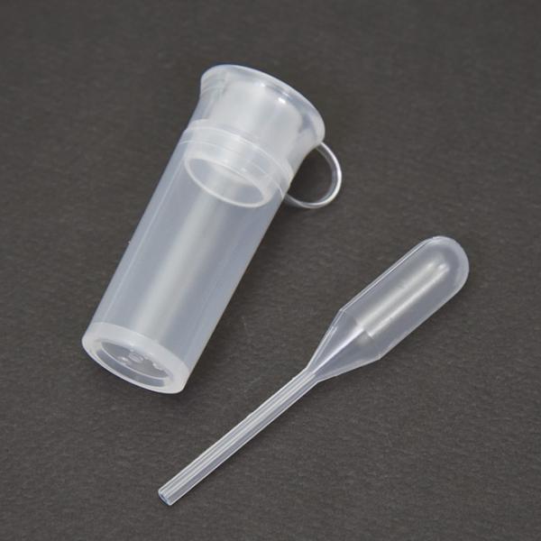 プロバイオデンタルペット専用のスポイトと溶解容器のセット。■プロバイオデンタルペットとは口腔内の善玉菌が増えると悪玉菌が住めなくなる仕組みを活用し、お口のトラブルの原因となる悪玉菌を減らす「K12」「M18」という善玉菌をフリーズドライさせ...