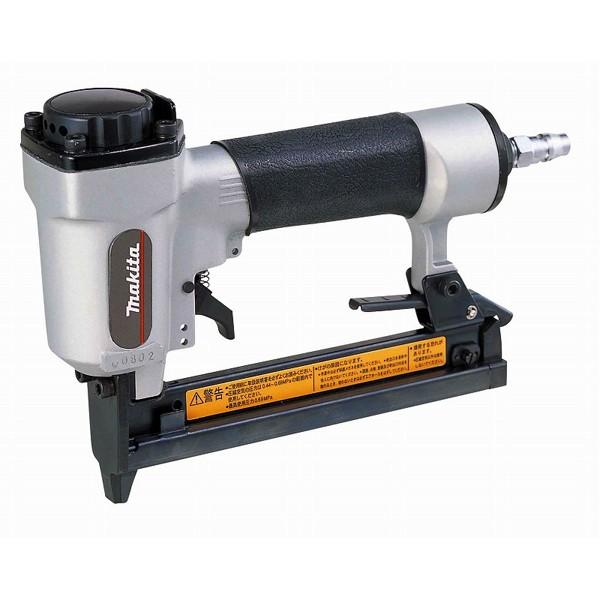 マキタ（makita） AT425BZK エアタッカ ≪ステープル幅4mm・ケース付 