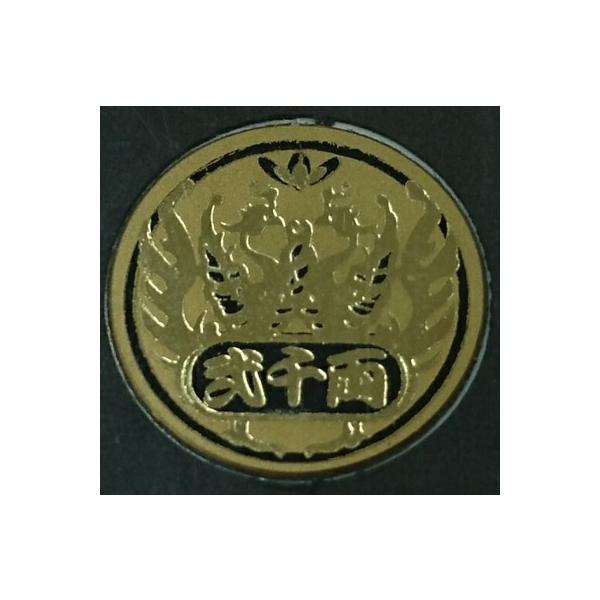 本体：ポリメタルゴールド仕上げ・0.3g54mm×85.5mm×3mmの専用プラスチックケース入りです。