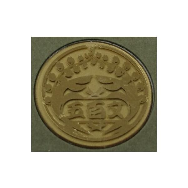 本体：ポリメタルゴールド仕上げ・0.3g54mm×85.5mm×3mmの専用プラスチックケース入りです。