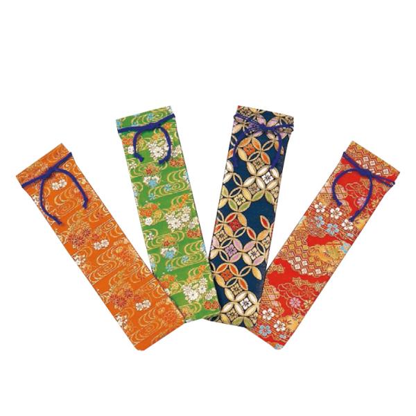 舞扇子入れの品質：ポリエステル・レーヨン（金銀装飾糸使用）舞扇（演舞扇）入れの寸法；長さ約３６ｃｍ・幅約９.５ｃｍ日本舞踊（日舞）やよさこいなどにお使いいただける舞扇の携帯用におすすめです2025.10月現在　在庫限りで廃番予定となりました...