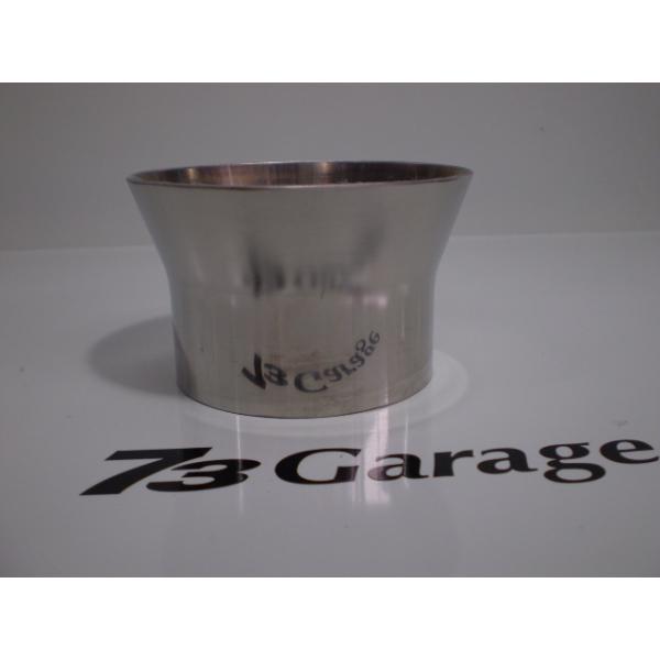 　ステンレス製　サイズ変換　異径パイプ　type Ｊ 　　ＩＮ　約６０．５Φ（外径）　　ＯＵＴ　約７６．３Φ（外径） 　　ＳＵＳ３０４　ｔ＝１．５（厚さ）　全長　約４７ミリ　　マフラー等製作時に　　パイプのサイズを変更したい時に使用します　...