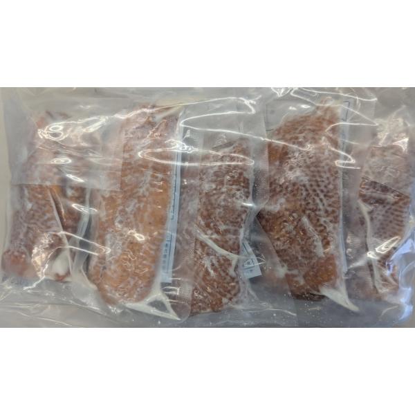 解凍して好きな大きさに切ってお召し上がり下さい。合鴨を燻製に致しました。オードブル・仕出・バイキングと幅広い料理にお仕え頂けます。合鴨をスモーク（写真1.2.3.4）又はパストラミ（写真5.6）のどちらかお選び頂けます。※注文時に要望欄に「...