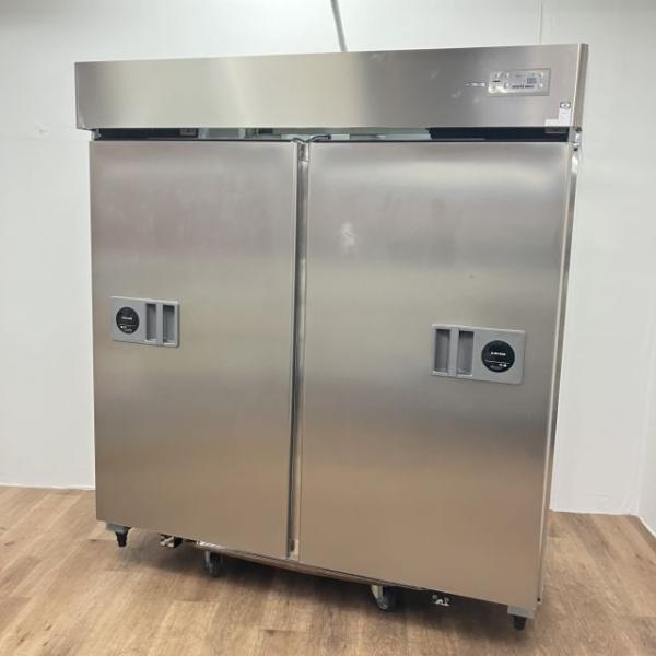 (1336)大和冷機 ダイワ 業務用 縦型2ドア冷凍庫 213YSS-EC 2015年 三相200V 497L W750×D650×H1900mm 中古 厨房 お引き取りも歓迎 大阪 1336)大和冷機 ダイワ 業務用 縦型2ドア冷凍庫 213YSS-EC 2015年 三相