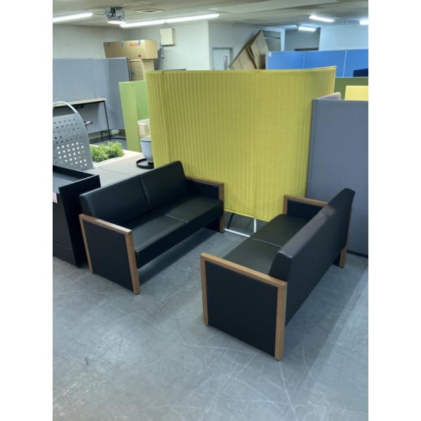 ■管理番号：2200000118020■メーカー：コクヨ■型番：CE-972W83■カラー：ブラック /ブラックxミディアム■シリーズ：カンティナシリーズ■外形寸法：W1300 x D650x H760mm■サイズ備考：SH410■規格・仕...