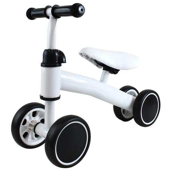 ペダルのない幼児専用スライダーです。安定感のある4輪タイプを採用！タイヤは柔らかいスポンジタイヤ採用で、フローリングの床を傷つける心配もありません！後ろに蹴った時に後輪が邪魔にならない設計でとっても乗りやすいです♪誕生日プレゼント、お祝いに...