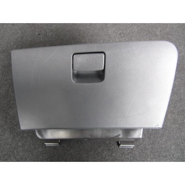 **** 商品説明を必ずご確認ください ****部品管理番号：001202421870210メーカー純正品番：73410-72M00-P4Z部品名：グローブBOX部品区分：リサイクル品管理品番：V3746車名：ワゴンＲ車両タイプ名：5ドアハ...