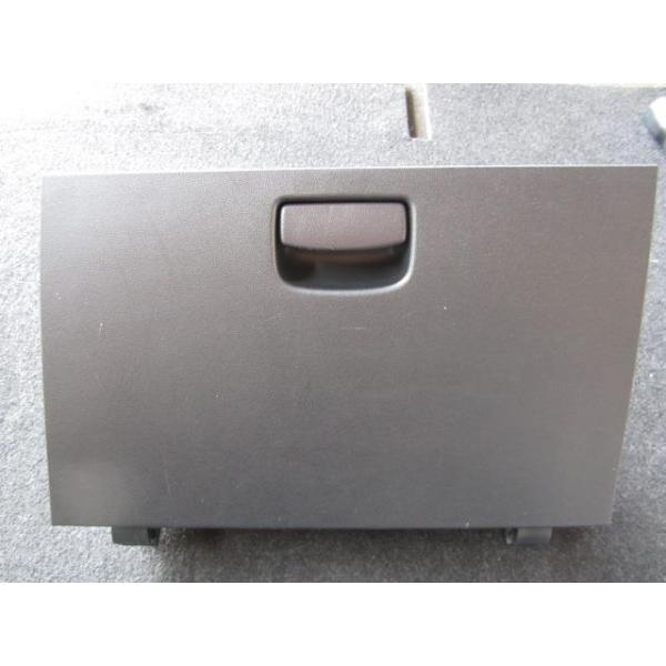 **** 商品説明を必ずご確認ください ****部品管理番号：001213389770210メーカー純正品番：55550-B2220-B0部品名：グローブBOX部品区分：リサイクル品管理品番：V5675車名：タント車両タイプ名：5ドアハッチ...