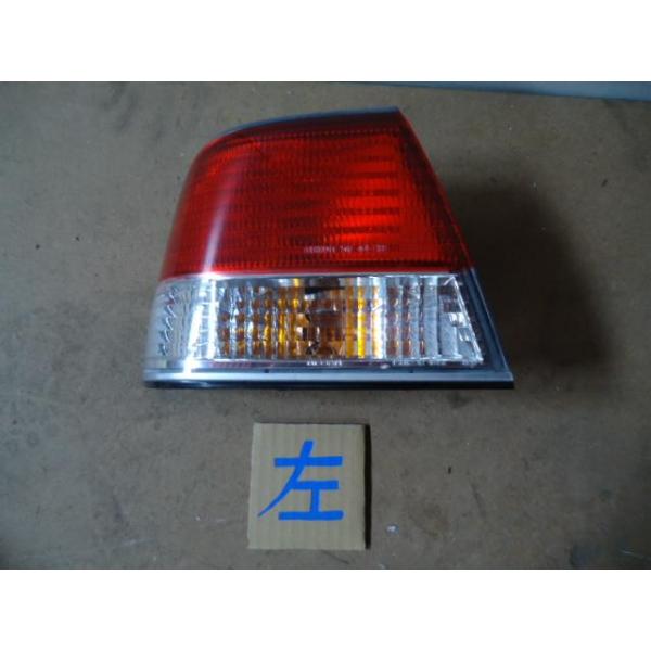 サニー GF-FB15 左テールランプ ストップランプ ブレーキランプ 純正