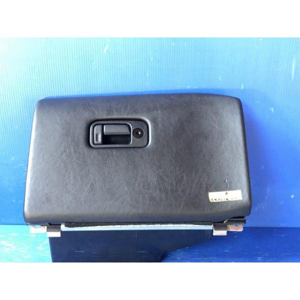 **** 商品説明を必ずご確認ください ****部品管理番号：001393424770210部品名：グローブBOX部品メーカー品番：XR83-54065-BHメーカー代替品番：XR83-54045F48-CD部品区分：リサイクル品管理品番：...