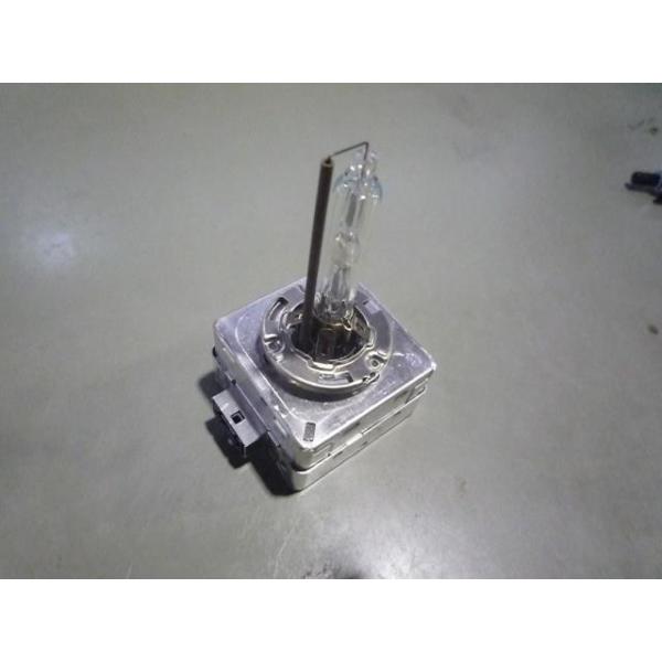 アウディ A4 GH-8EALT HIDバルブ  　管理番号X0654