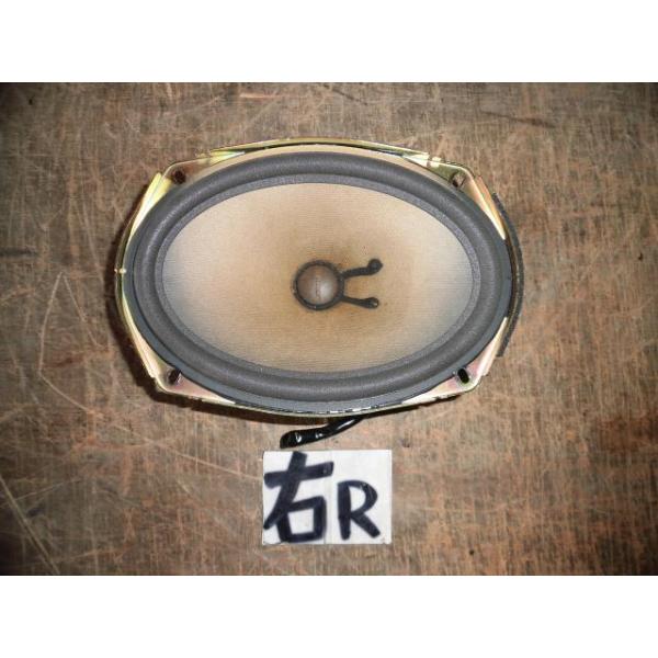 スカイライン（日産） スカイライン CBA-CPV35 右リアスピーカー 純正