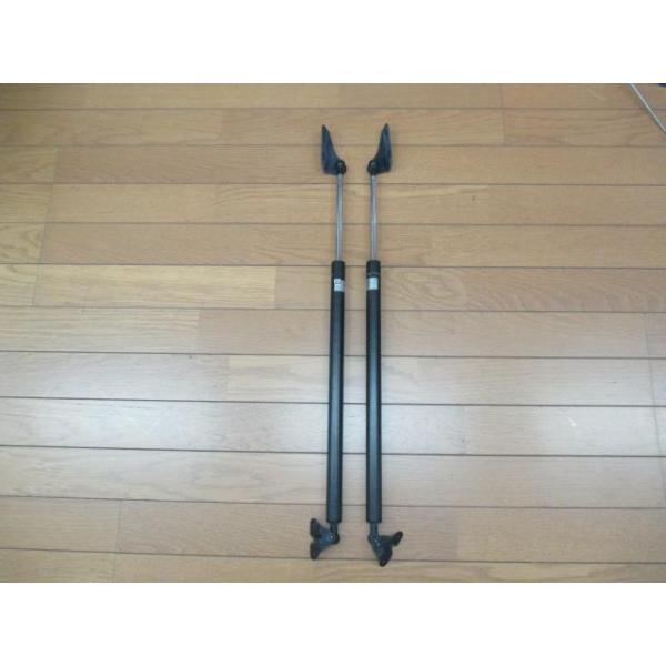 NOAH ノア DBA-ZRR70G リアゲートショック バックドアショック