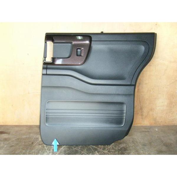 N-BOX DBA-JF3 右スライドドアトリム 内張り 純正品番83702-TTA-J01ZA