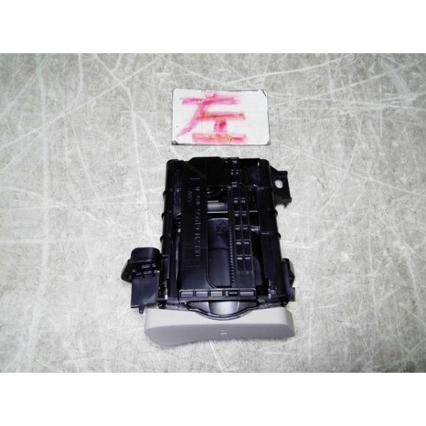 タント DBA-LA600S 左ドリンクホルダー 　純正品番55619-B2340-E1 管理番号AC8961