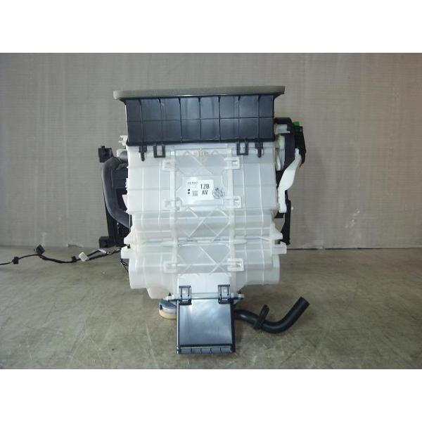 ナビゲーター　03 エバポレーター　リア ナビゲーター 03 エバポレーター リア ナビゲーター 03 エバポレーター