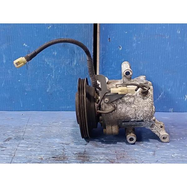 タント DBA-L375S エアコンコンプレッサー A/C AC 純正品番88320-B2020