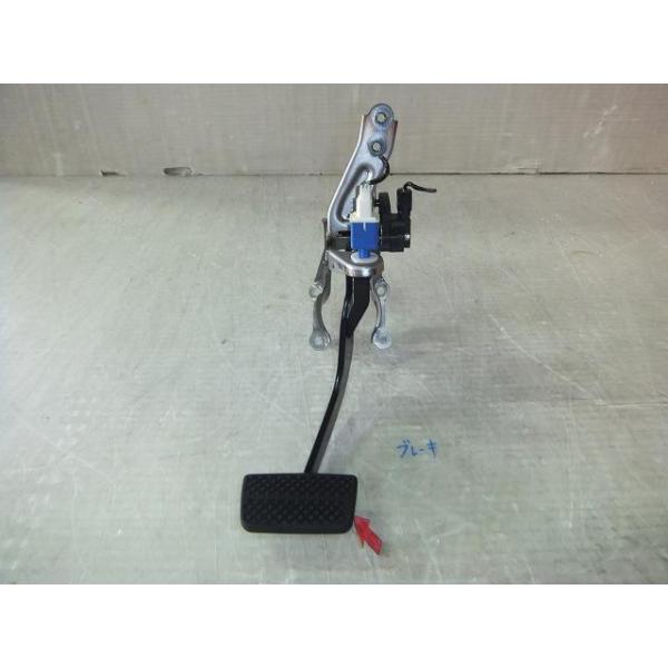 N-BOX 6BA-JF3 ブレーキペダル 純正品番46600-TTA-951 管理番号AB8078