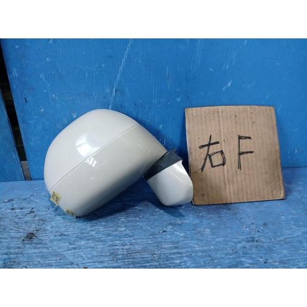 ライフ DBA-JC1 右ドアミラー カラー番号YR546 バニラクレム 純正品番