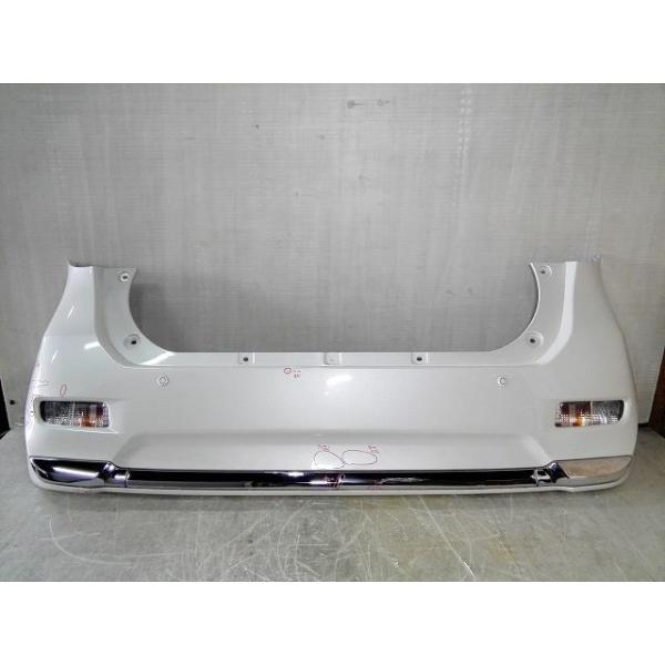 ピクシスジョイ DBA-LA250A リアバンパー カラー番号W24 パール