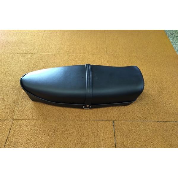 ★VESPA★50s/100/125ET3用スポーツシート 黒2 カフェレーサー Amazon | シート Vespa 50S/100/125ET3用 | シート本体 | 車＆バイク