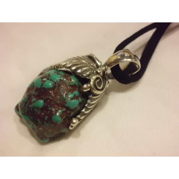 NAVAJO ナバホ ターコイズシルバーネックレストップ ペンダントトップ インディアンジュエリー NAVAJO族（ナバホ族） ネックレストップ