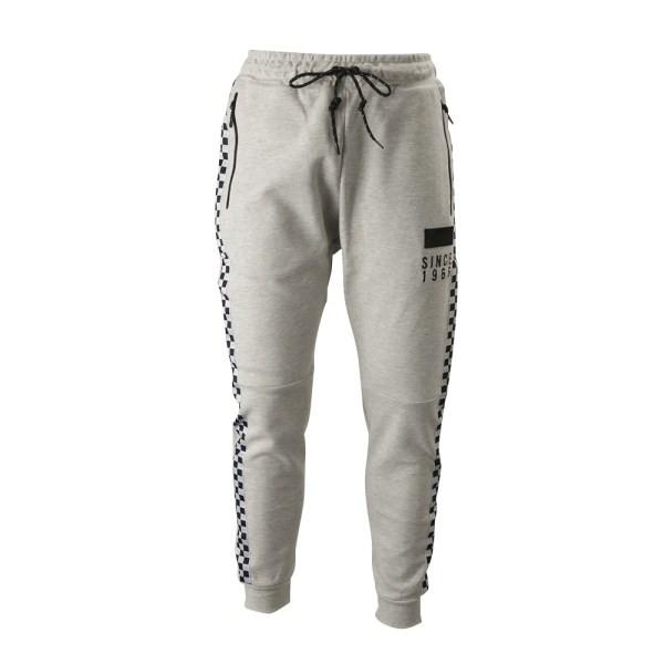 jogger pants and vans