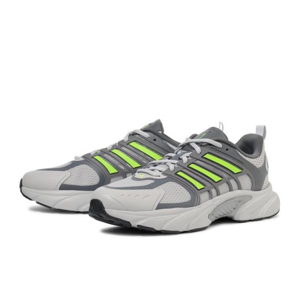 ※お一人様一足限り長時間のランニングにも対応するアディダスのランニングシューズ。ソフトなソックライナーとクッション性のあるミッドソールで、日の出から日没まで足を快適に保つ。合成繊維のアッパーは、涼しげな肌触りの素材を使用し、360度の通気性...