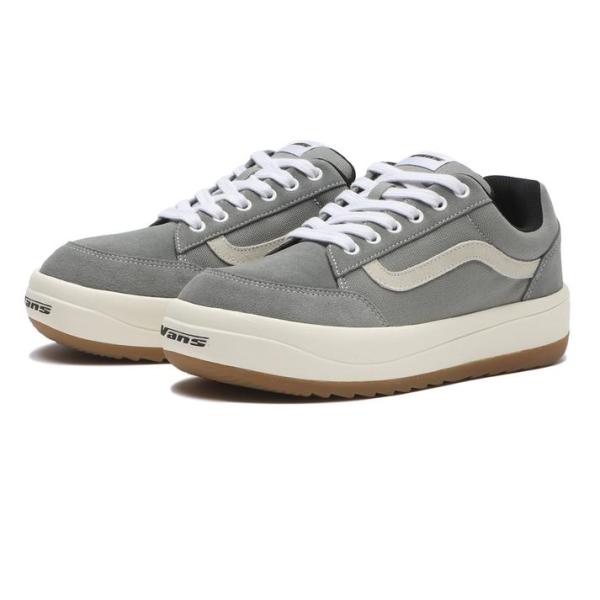 1990年代に登場した、GRASSO(グラッソ)が初の復刻。昨今のトレンドにマッチしたボリューム感がポイント。軽量で衝撃吸収に優れたMOLDEDEVA+RUBBERソールを搭載した一足。【サイズ目安】(個人差がございますので、あくまでも目安...