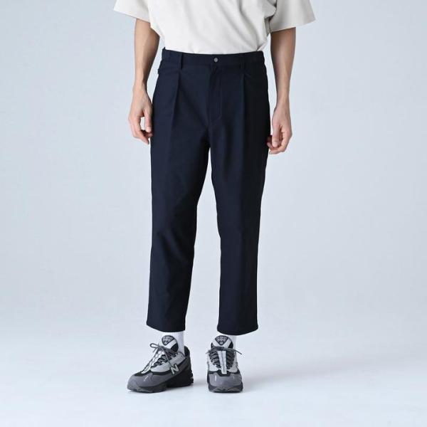 New Balance（ニューバランス） M MET24 Wide Tapered Fit パンツ
