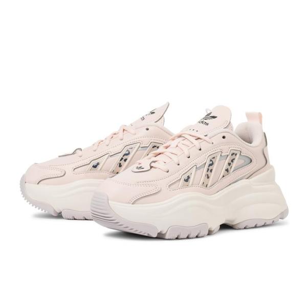 オズガイアは、どんなシーンにもフィットするボリュームのあるシルエットが特徴。合成素材のアッパー、ワンピース構造のラバーアウトソールで作られたこのシューズは、一日中快適な履き心地を提供。アッパーのエンボス加工されたストライプのエッジが優雅さを...