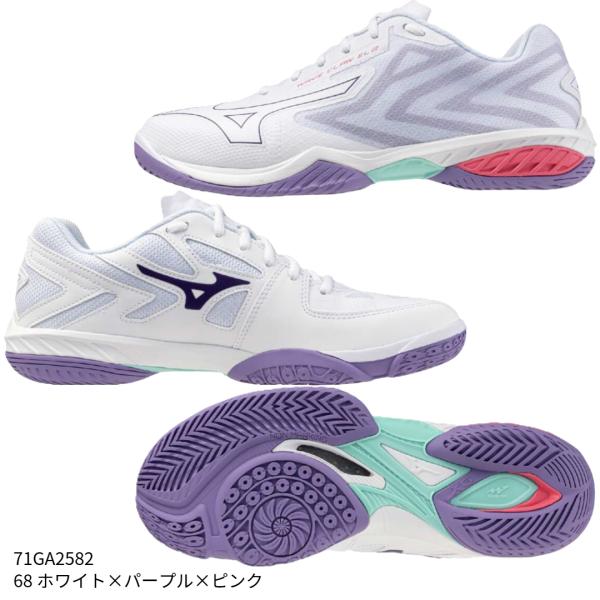 素早い蹴り出しでより速くをアシストする。ウエーブクローシリーズの最軽量モデルで、初の2Eフィットタイプ。●アッパーの特徴：MB-HOLD FIT●ソールの特徴：ノンマーキングソール●日本バドミントン協会検定合格品●甲材:人工皮革、合成繊維●...