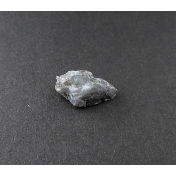 アレキサンドライト原石 4.0ct（0.8g）カラーチェンジ 天上の喜びと